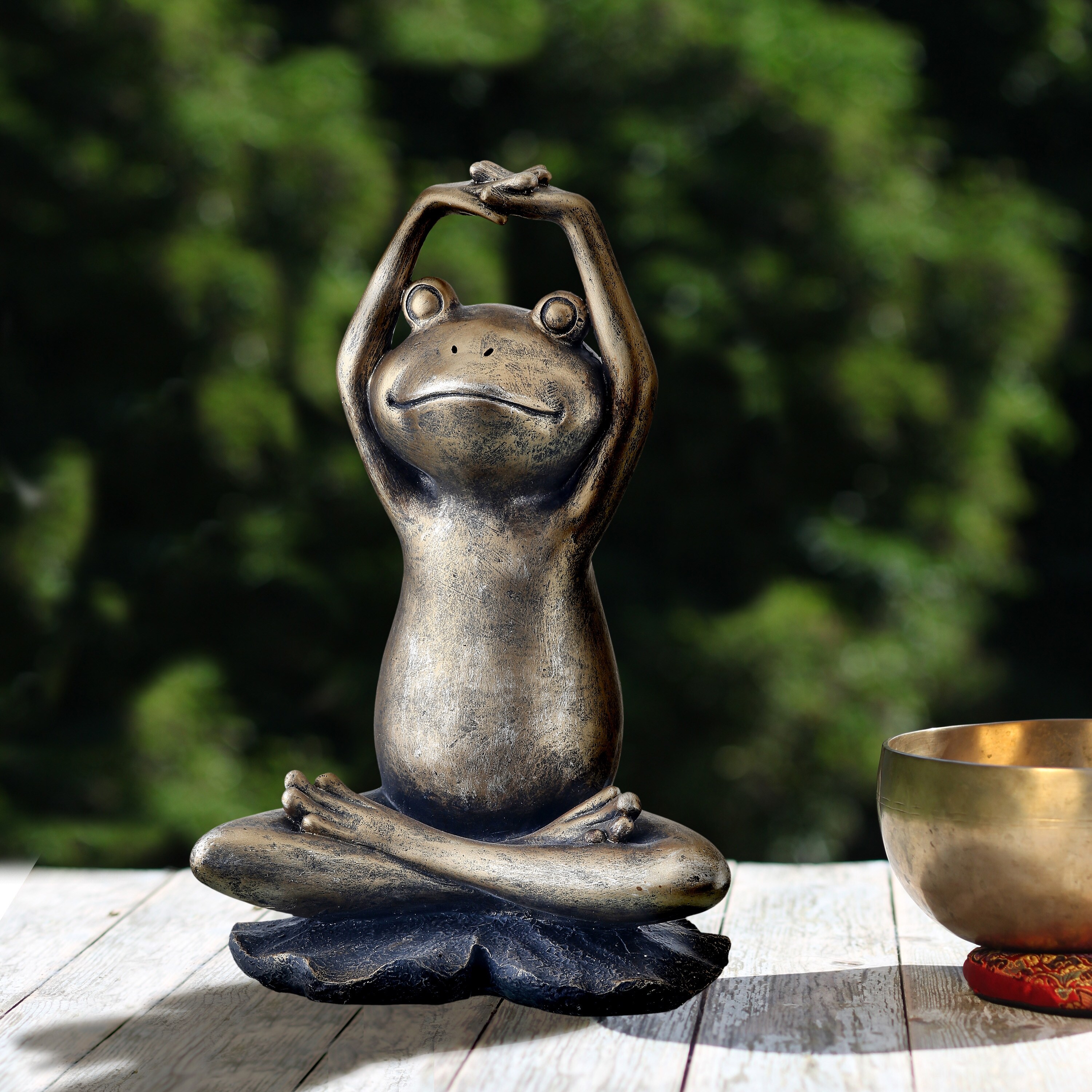 Resin Yoga Frog On Lotus Leaf 8"