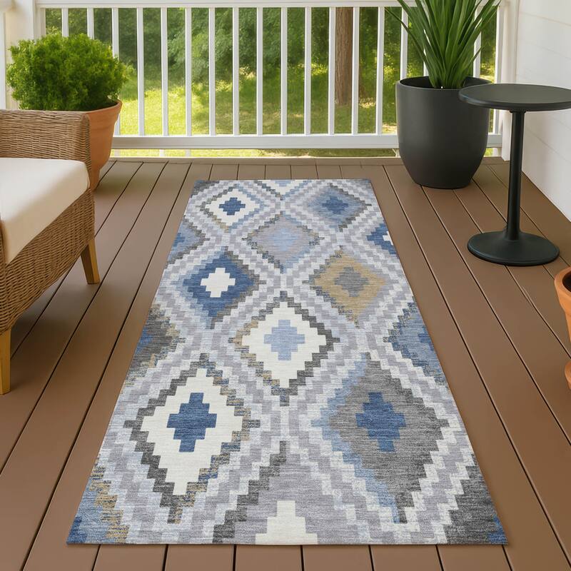 Machine Washable Indoor/ Outdoor Global Geo Chantille Rug - Denim - 2'3" x 7'6"