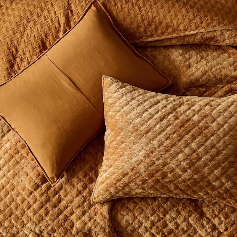 Octa Gold 100% Velvet Quilt /Coverlet Set with Pillowcase