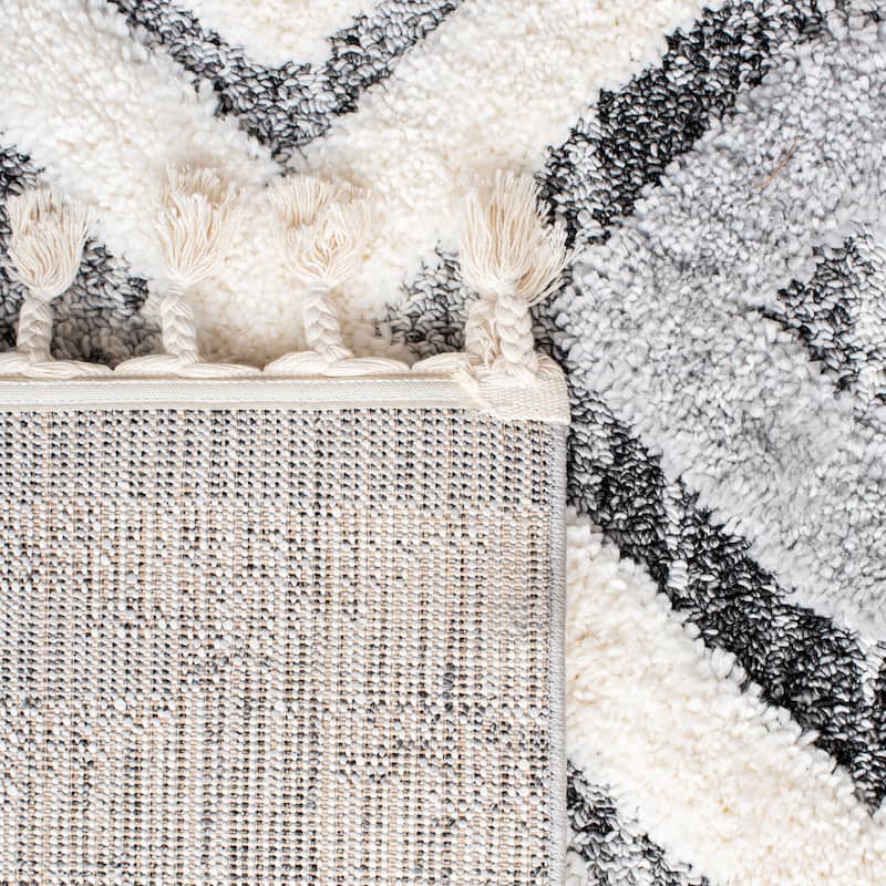SAFAVIEH Moroccan Tassel Shag Tomasa 2-inch Thick Rug