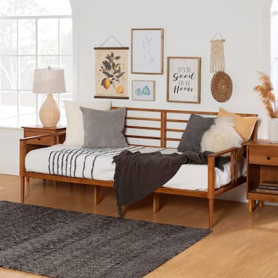 DISCO Carson Carrington Solid Wood Spindle Daybed