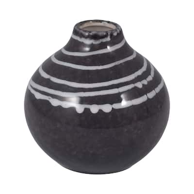 Sagebrook Home's Ceramic Vase - Timeless Elegance for Modern Living - Perfect Accent Piece for Any Room