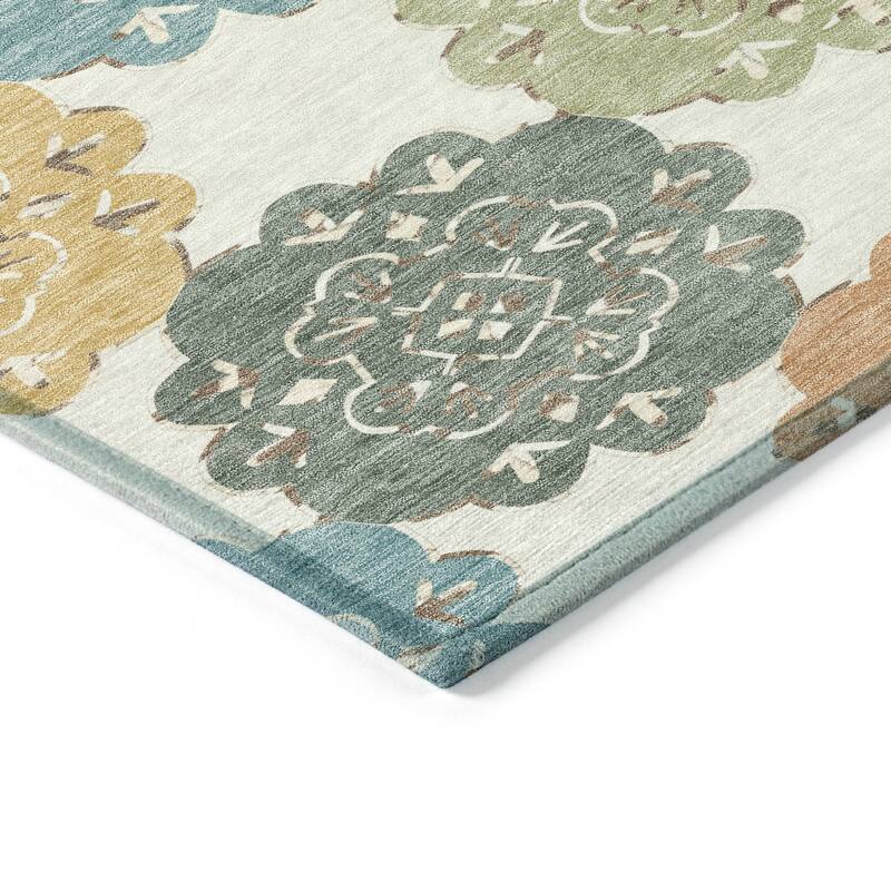 Machine Washable Indoor/ Outdoor Global Motif Chantille Rug