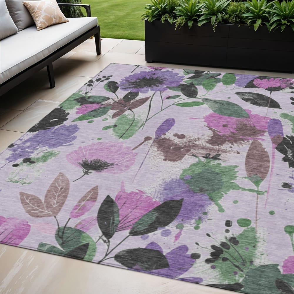 HomeRoots Floral Transitional Rectangle Outdoor Rug