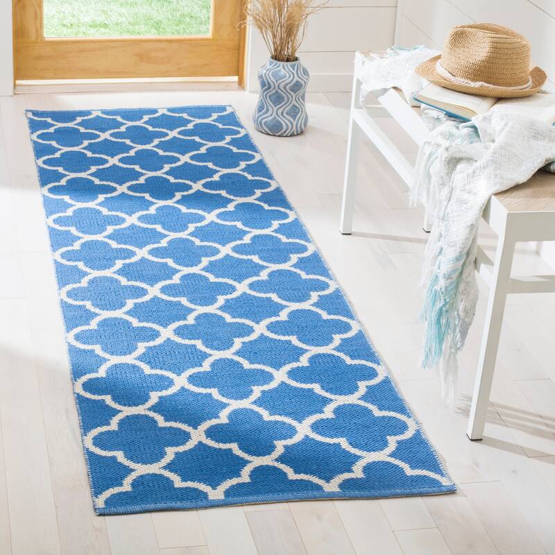 SAFAVIEH Handmade Flatweave Montauk Tristan Casual Cotton Rug - 2'3" x 7' Runner - Blue/Ivory