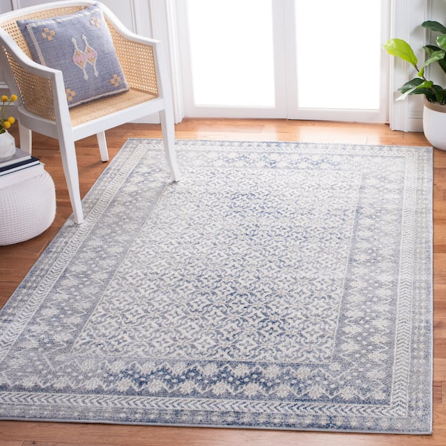 SAFAVIEH Brentwood Gusta Traditional Oriental Rug - 6'7" x 6'7" Square - Ivory/Light Grey