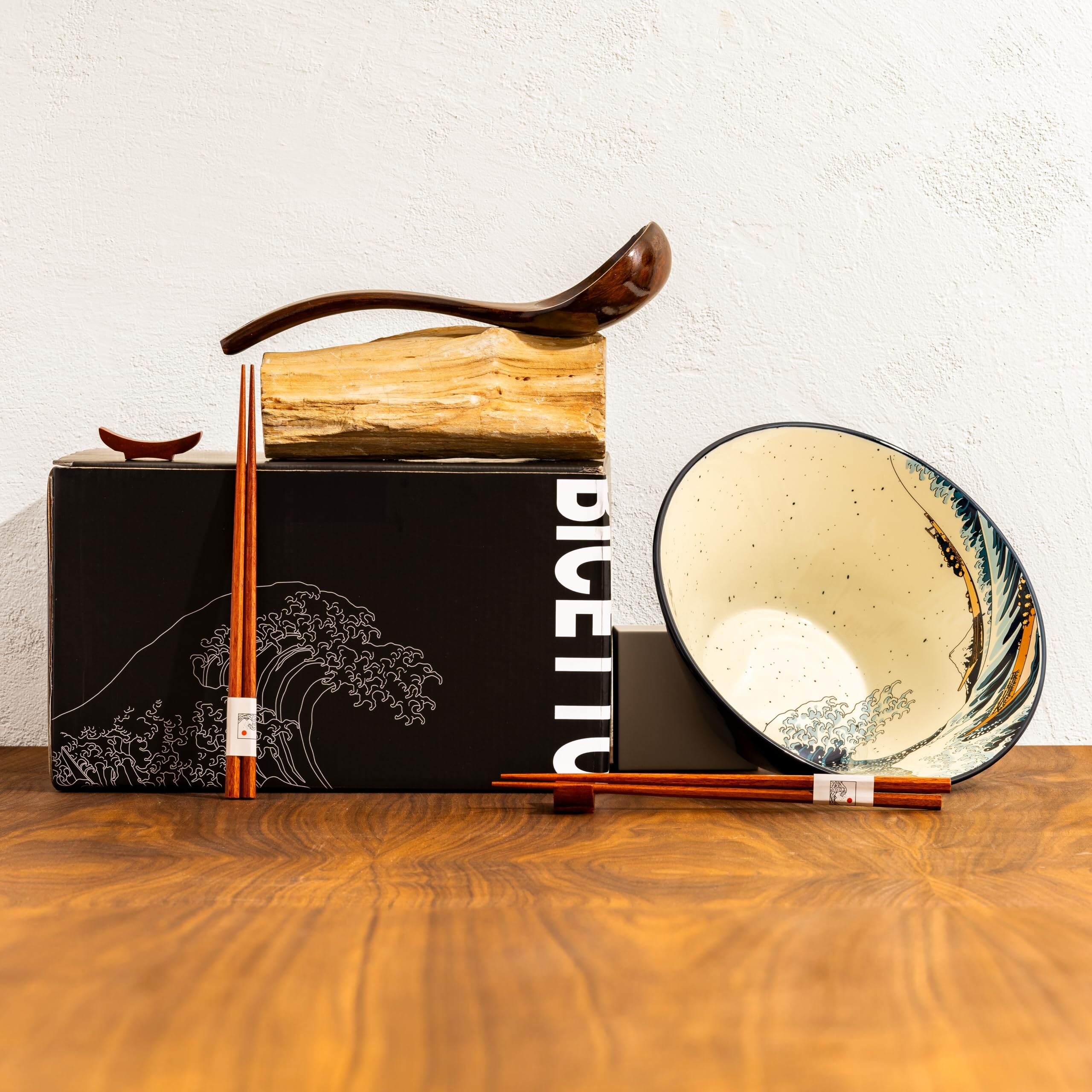 Japanese Ramen Bowl Set with Great Wave Design 60oz Large Ceramic