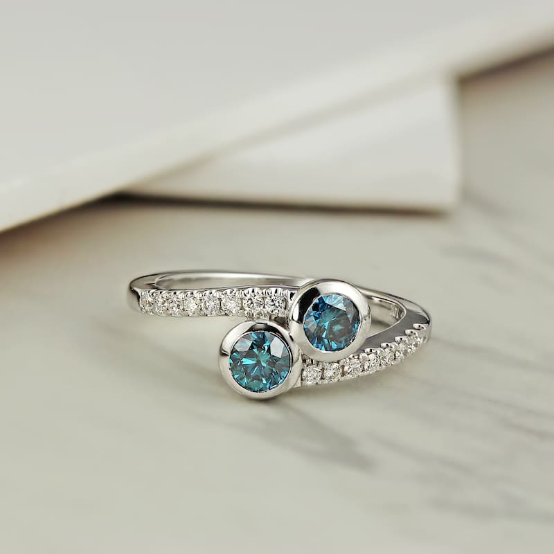 Auriya 14k Gold 3/4ctw Round Bezel-set 2 Stone Blue Diamond Engagement Ring (H-I, SI2-SI3)