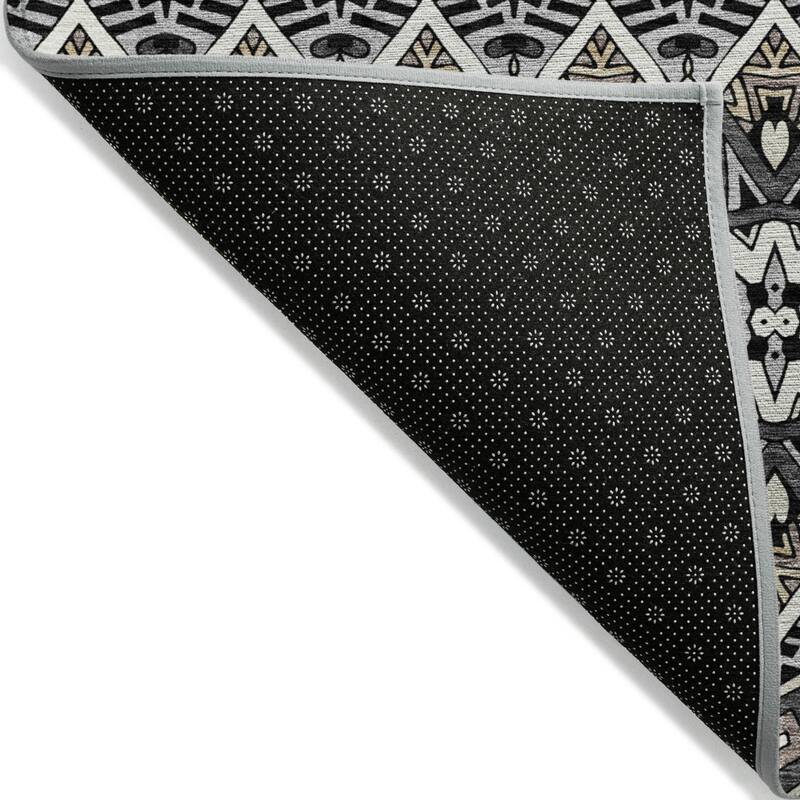 HomeRoots Moroccan Transitional Rectangle Outdoor Rug
