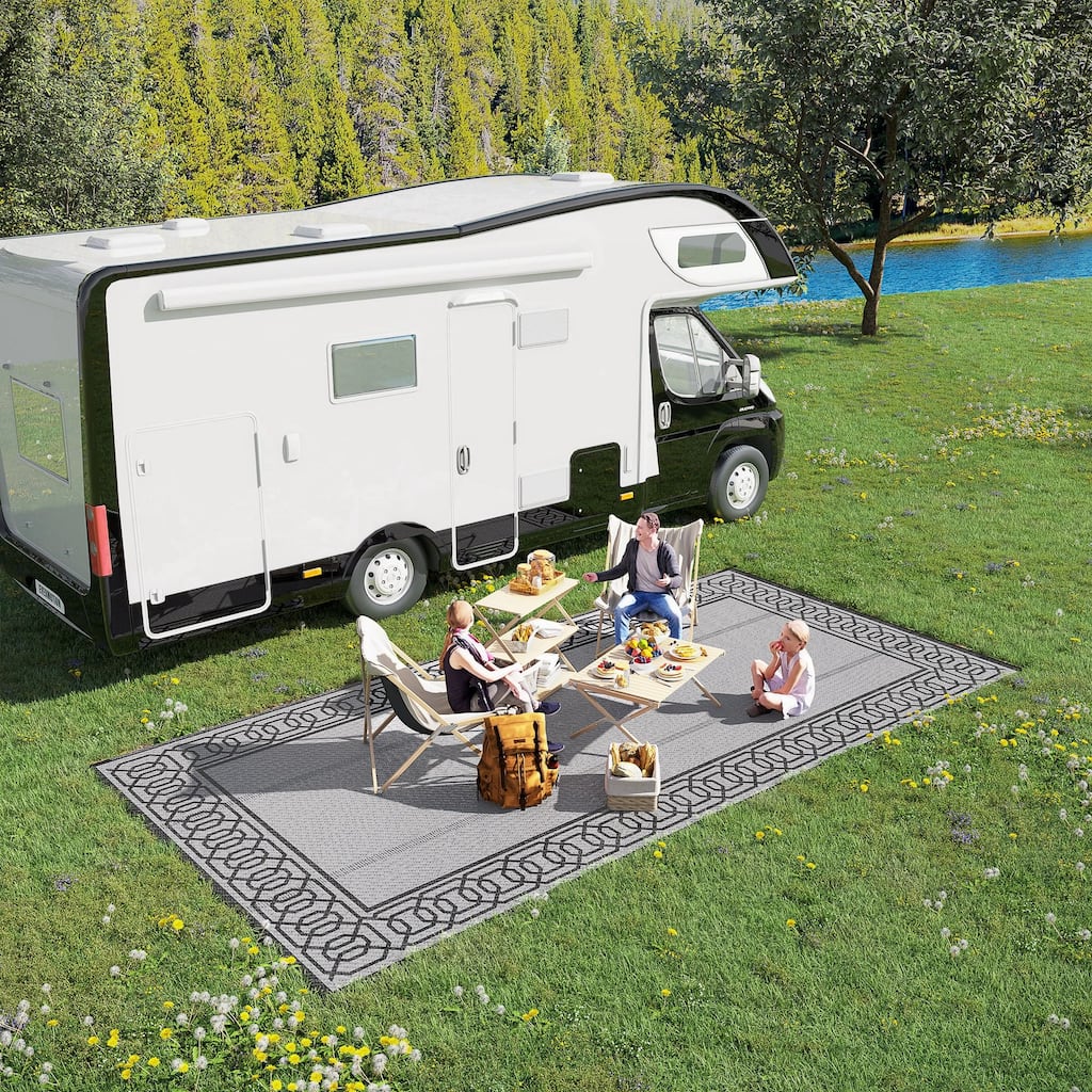 Outsunny RV Mat, Outdoor Patio Rug / Large Camping Carpet with Carrying Bag, 9' x 18', Waterproof Plastic Straw - 9' x 18'