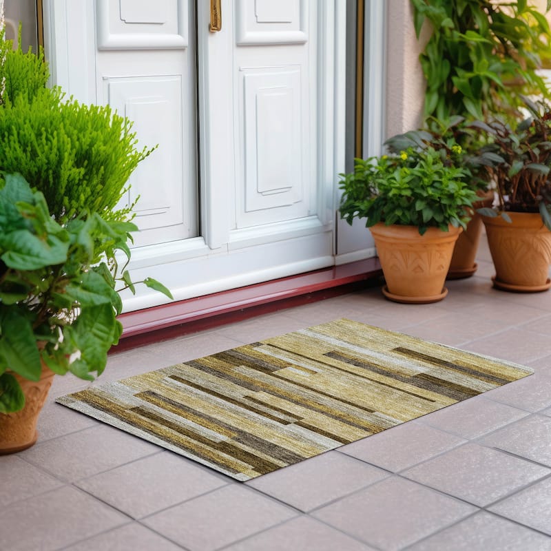 Machine Washable Indoor/ Outdoor Chantille Contempory Stripes Rug - Khaki - 1'8" x 2'6"