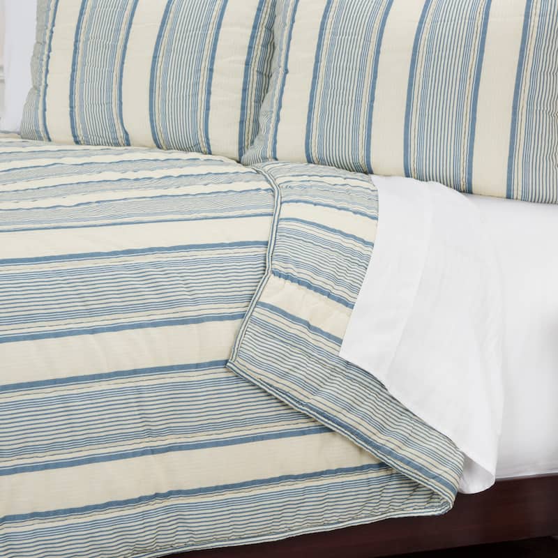 Rizzy Home Thomas Ivory and Blue Hand-quilted Striped 3-Piece Quilt Set