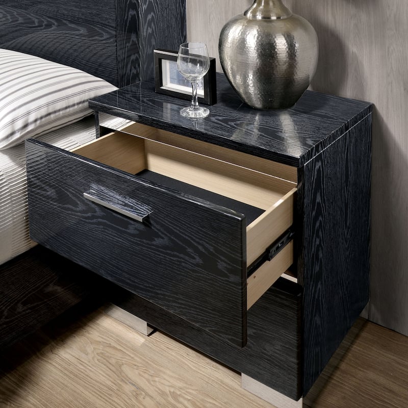 Champs Contemporary Queen Solid Wood 3-Piece Storage Panel Bedroom Set with USB Port by Furniture of America