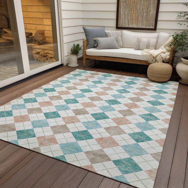 Machine Washable Indoor/ Outdoor Modern Plaid Chantille Rug