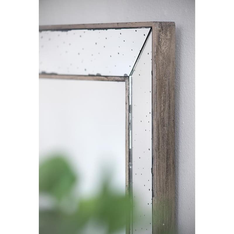 HomeRoots 18" Wall Mounted Vintage Style Glass Frame Accent Mirror - 26.2