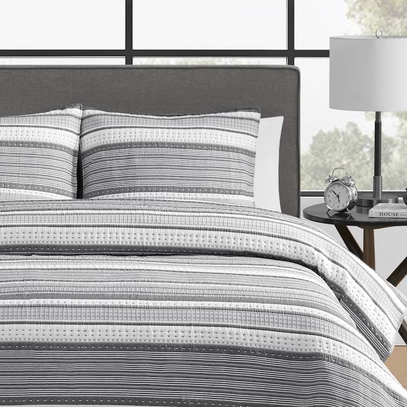 Avenida Stripe Grey All-Season Soft Woven Matelasse Jacquard Reversible Cotton Blend Quilt Set