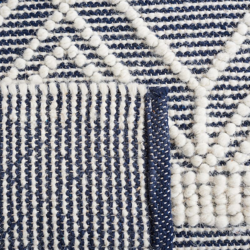 SAFAVIEH Handmade Natura Solborg Boho Wool Rug