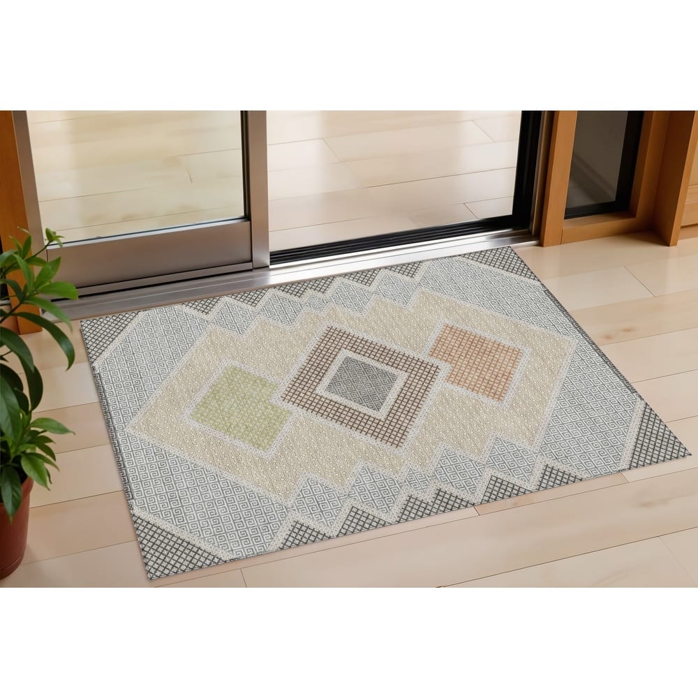 HomeRoots Geometric Transitional Rectangle Outdoor Rug
