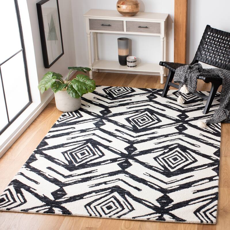 SAFAVIEH Handmade Metro Jorine Modern Abstract Wool Rug - 5' x 8' - Black/Ivory