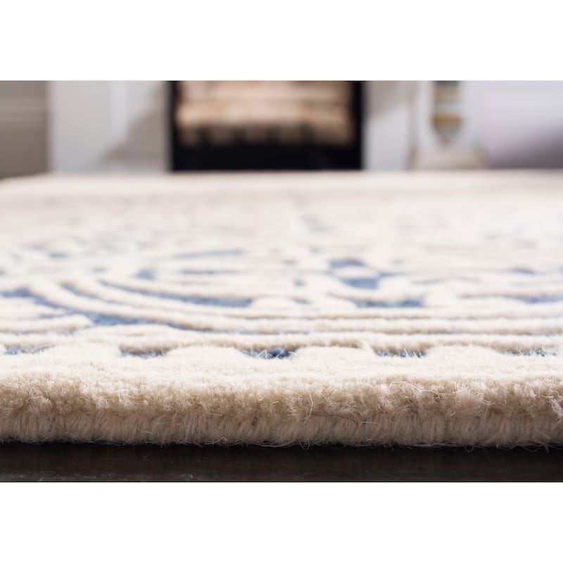 SAFAVIEH Handmade Cambridge Myrtis Modern Moroccan Wool Area Rug