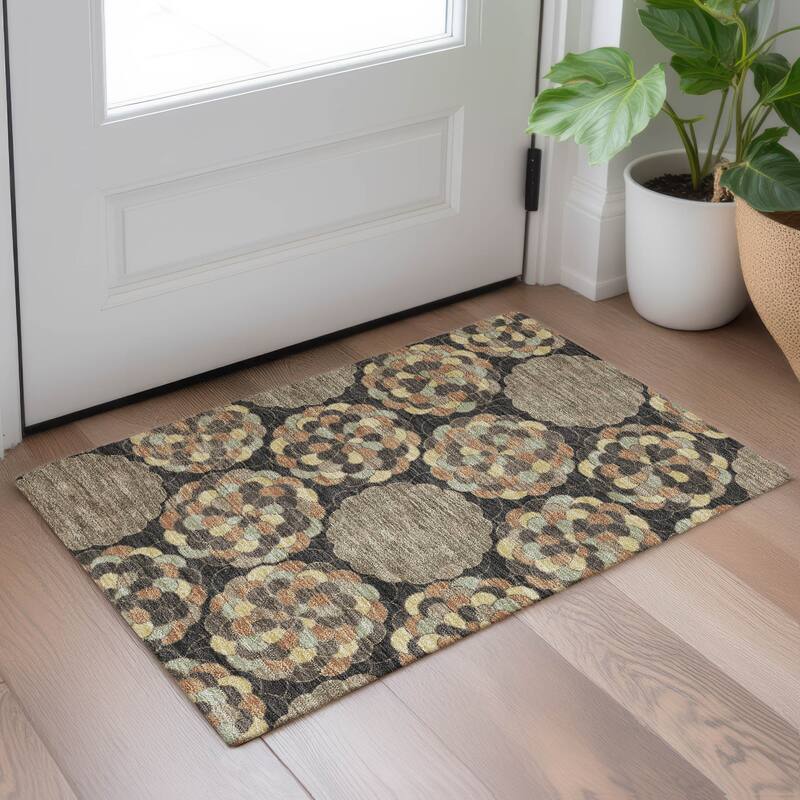 Machine Washable Indoor/ Outdoor Mosaic Cluster Chantille Rug
