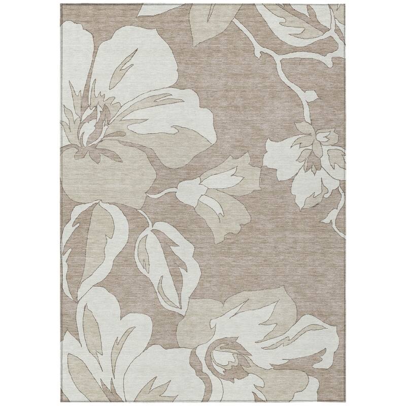 HomeRoots Floral Transitional Rectangle Outdoor Rug - 5' X 8'
