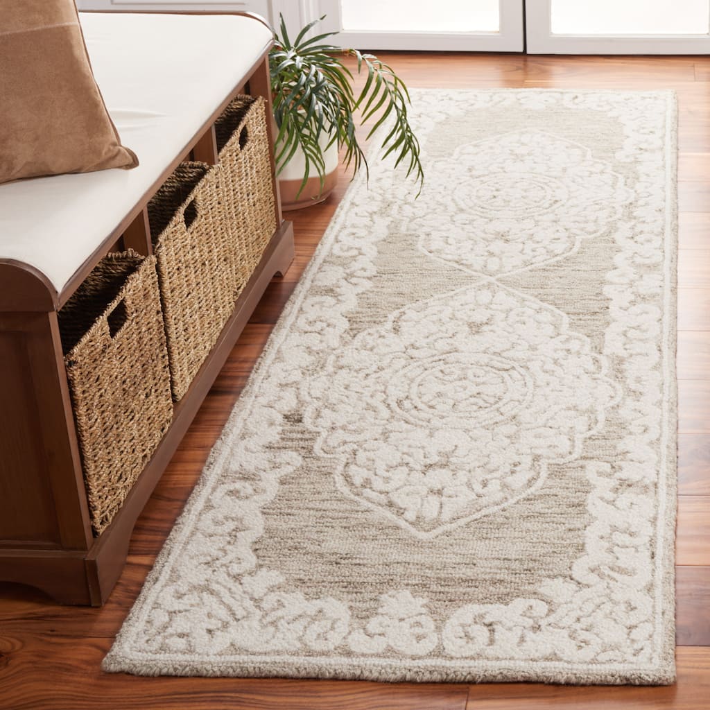 SAFAVIEH Handmade Abstract Kalyani Medallion Wool Rug