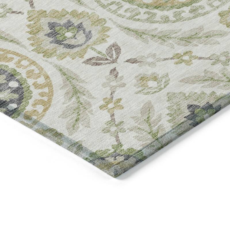 Machine Washable Indoor/ Outdoor Chantille Boho Suzani Rug