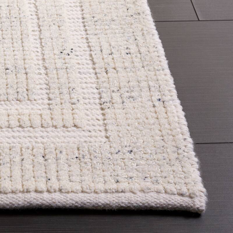 SAFAVIEH Handmade Natura Ausma Wool Rug