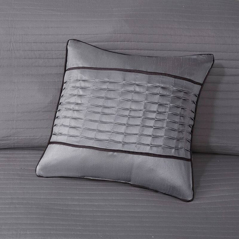 GDF Studio - Rhapsody Reversible Jacquard Quilt Set with Decorative Pillows