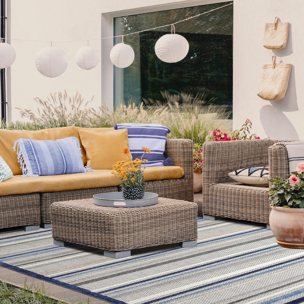 Superior Eastyn Coastal Stripe Geometric Indoor Outdoor Area Rug
