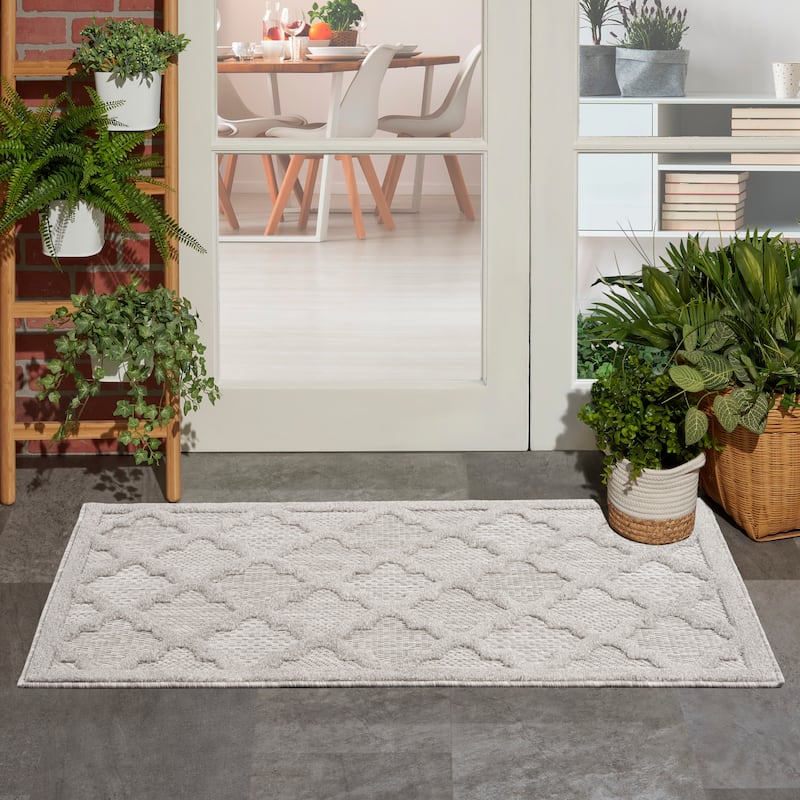 Nourison Easy Care Indoor/Outdoor Moroccan Trellis Area Rug - 2' x 4' - Silver/Grey