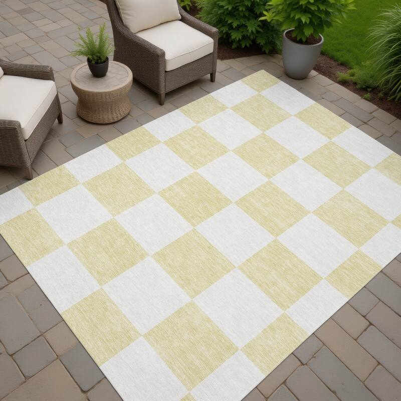 Machine Washable Indoor/ Outdoor Modern Checker Chantille Rug - Wheat - 8' x 10'