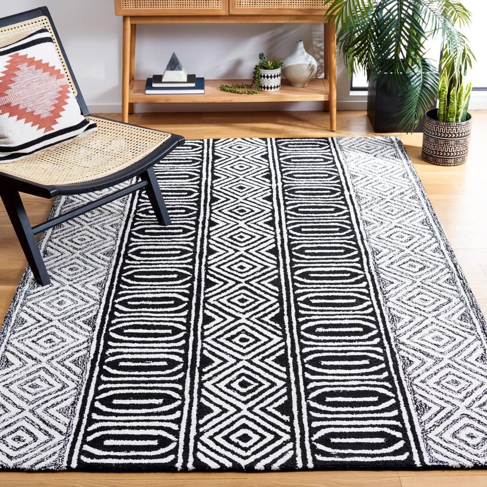 SAFAVIEH Handmade Capri Bethia Modern Boho Wool Rug