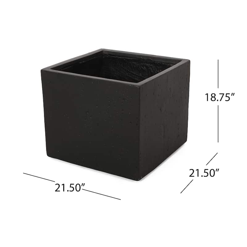 OUTDOOR LARGE SQUARE PLANTER，This garden urn planter allows for variation in height in your garden area