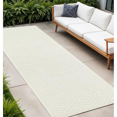 HomeRoots Geometric Modern Runner Outdoor Rug - 10' Runner