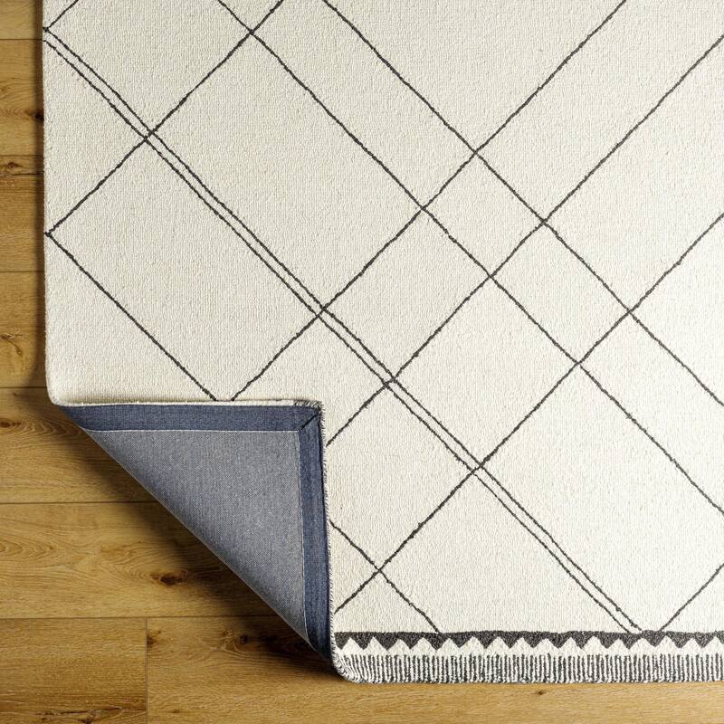 Makala Modern & Contemporary Area Rug