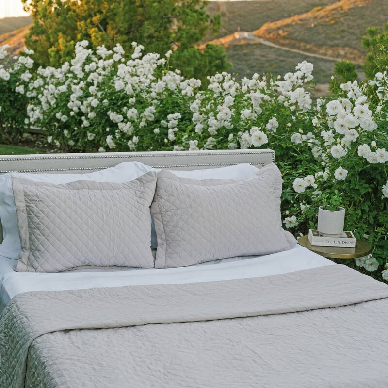 Jennifer Adams Diamond Blanket/Coverlet