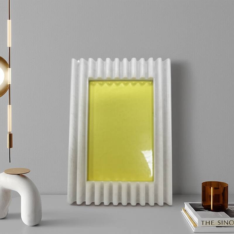 Resin Photo Frame Ribbed Wavy Edge Design Modern Decorative Style