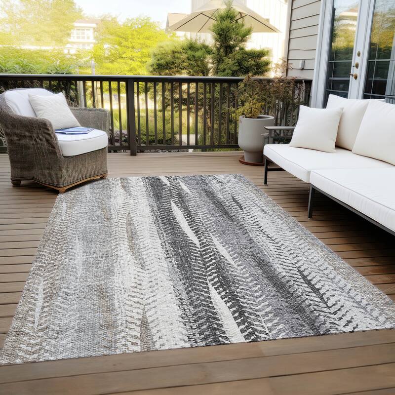Machine Washable Indoor/ Outdoor Chantille Modern Imprints Rug