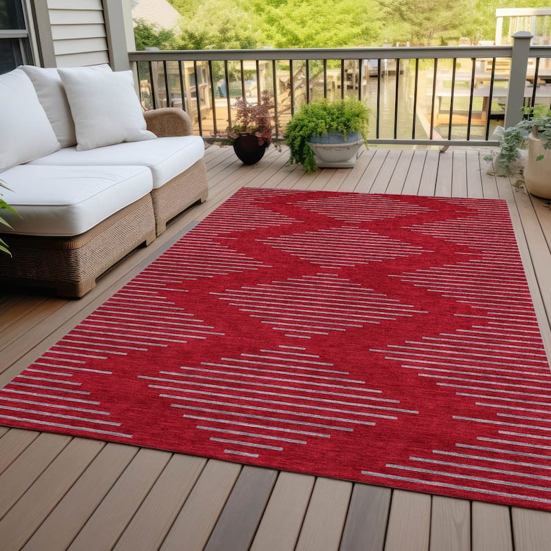 Machine Washable Indoor/ Outdoor Contemporary Geo Chantille Rug - Red - 8' x 10'
