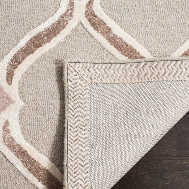 SAFAVIEH Handmade Manchester Serbana Modern Wool Rug