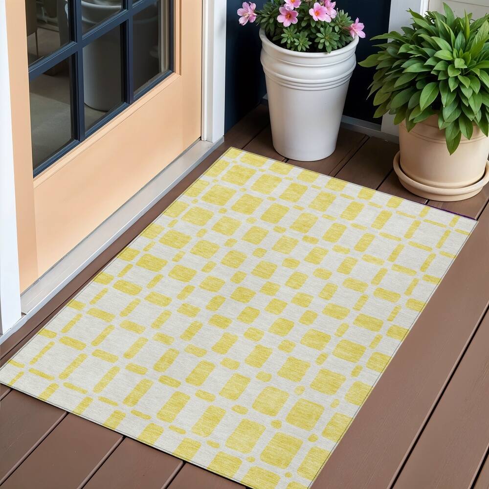 HomeRoots Geometric Transitional Rectangle Outdoor Rug