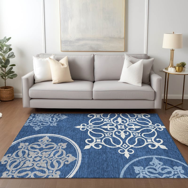 Machine Washable Indoor/ Outdoor Chantille Bold Medallion Rug