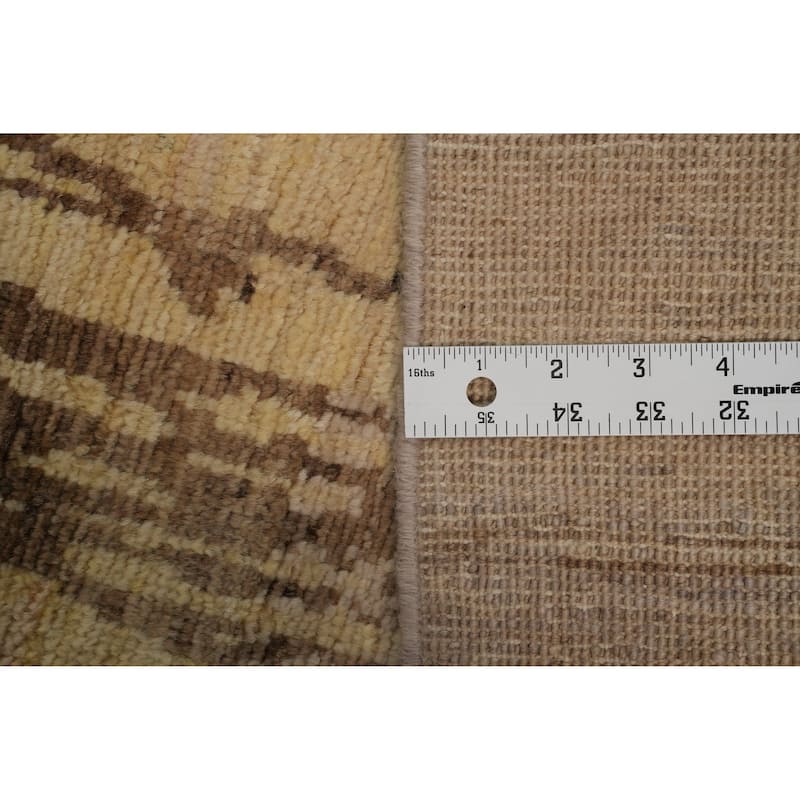 Hand Knotted Oriental 100% Wool Carpet Modern Animal Pictorial Multi-Colored Modern Area Rug - 7' 3'' X 4' 11''