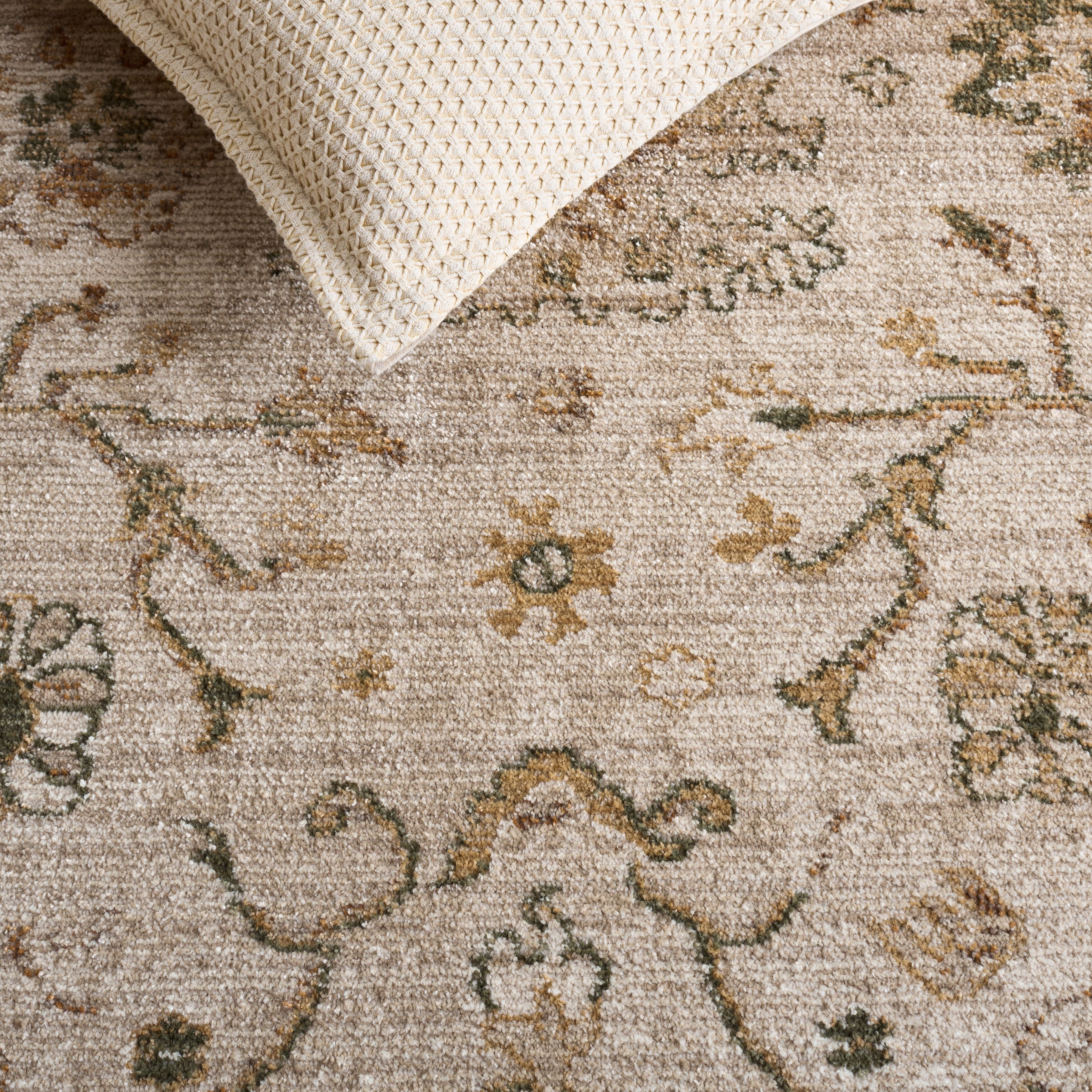 ビリーヤド SAFAVIEH Hazel Maibrit Traditional Oriental Rug - Overstock - 42712847