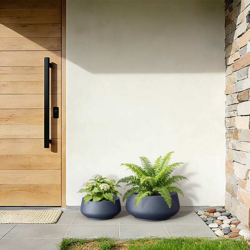 Upgraded Interior Concrete Curvy Round Planter