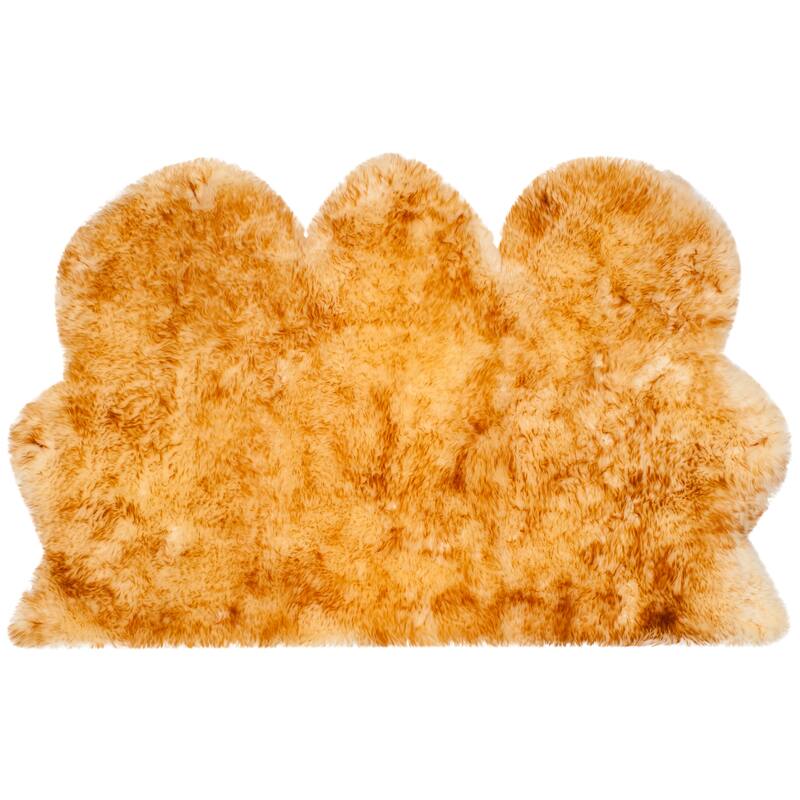 SAFAVIEH Handmade Natural Sheepskin Leanca 3.4-inch Thick Rug