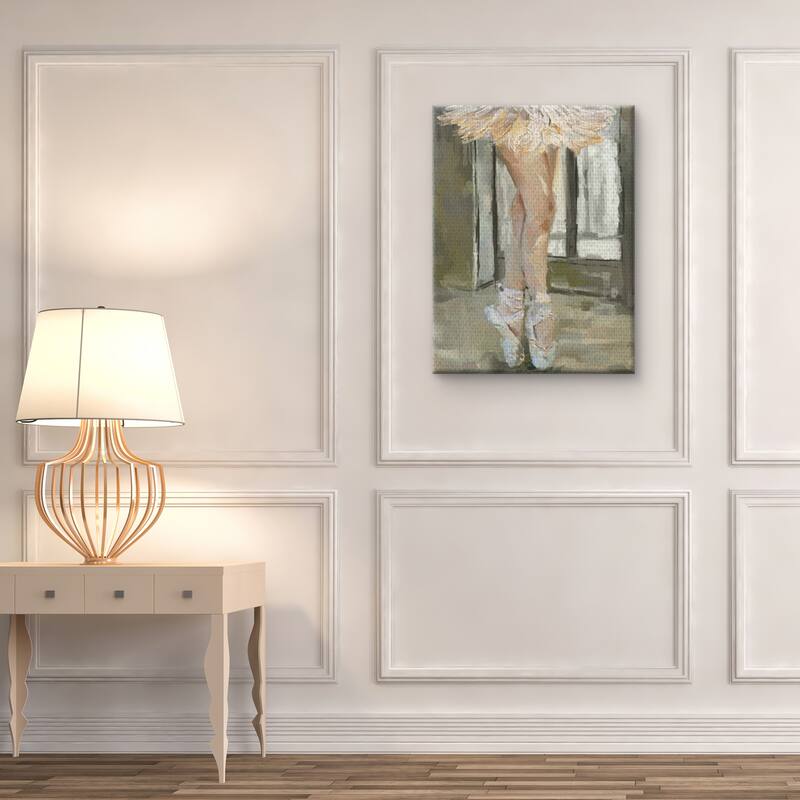 En Pointe Canvas Art Print