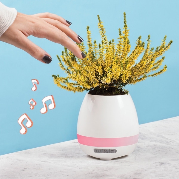 thumbs up plant pot speaker